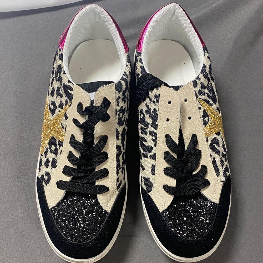 Stylish Leopard Print Sneakers with Glitter Accents